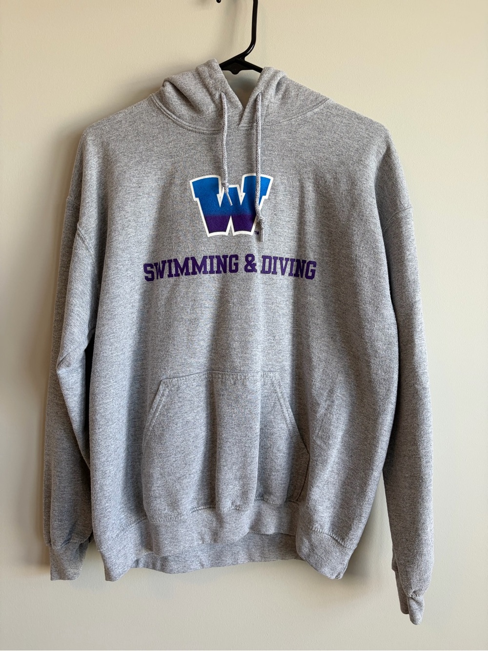 Gildan Gray Hooded Sweatshirt with Blue & Purple 'W' Swimming & Diving Logo M